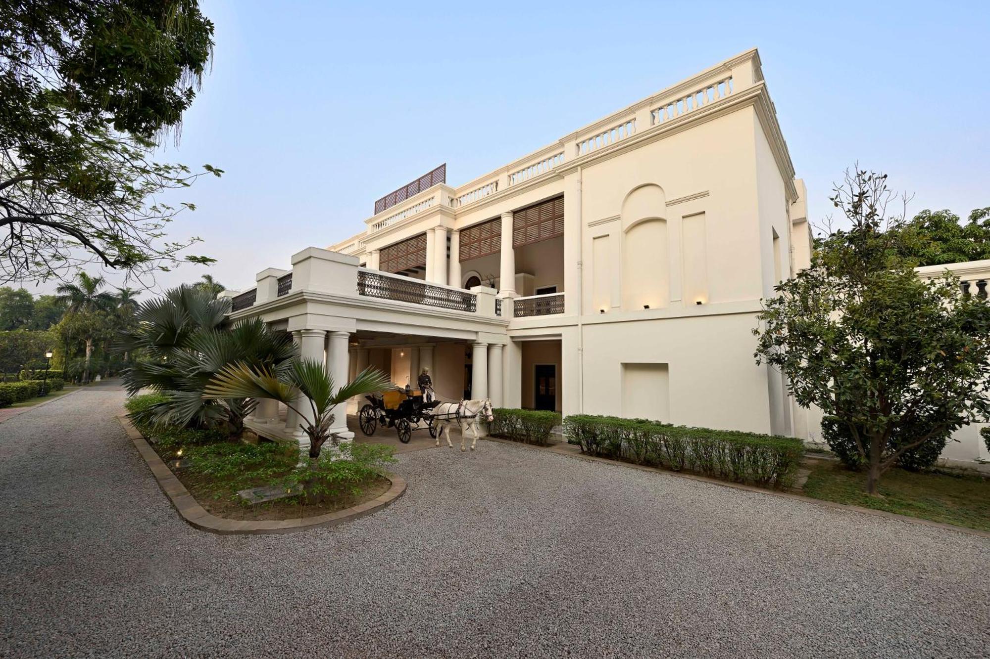 Taj Nadesar Palace Waranasi Zewnętrze zdjęcie